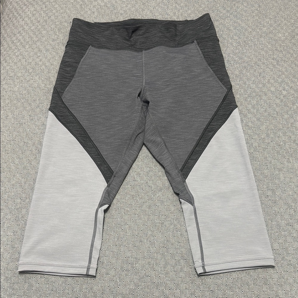 Lululemon - Shades of Gray Colorblock Leggings - Size 12